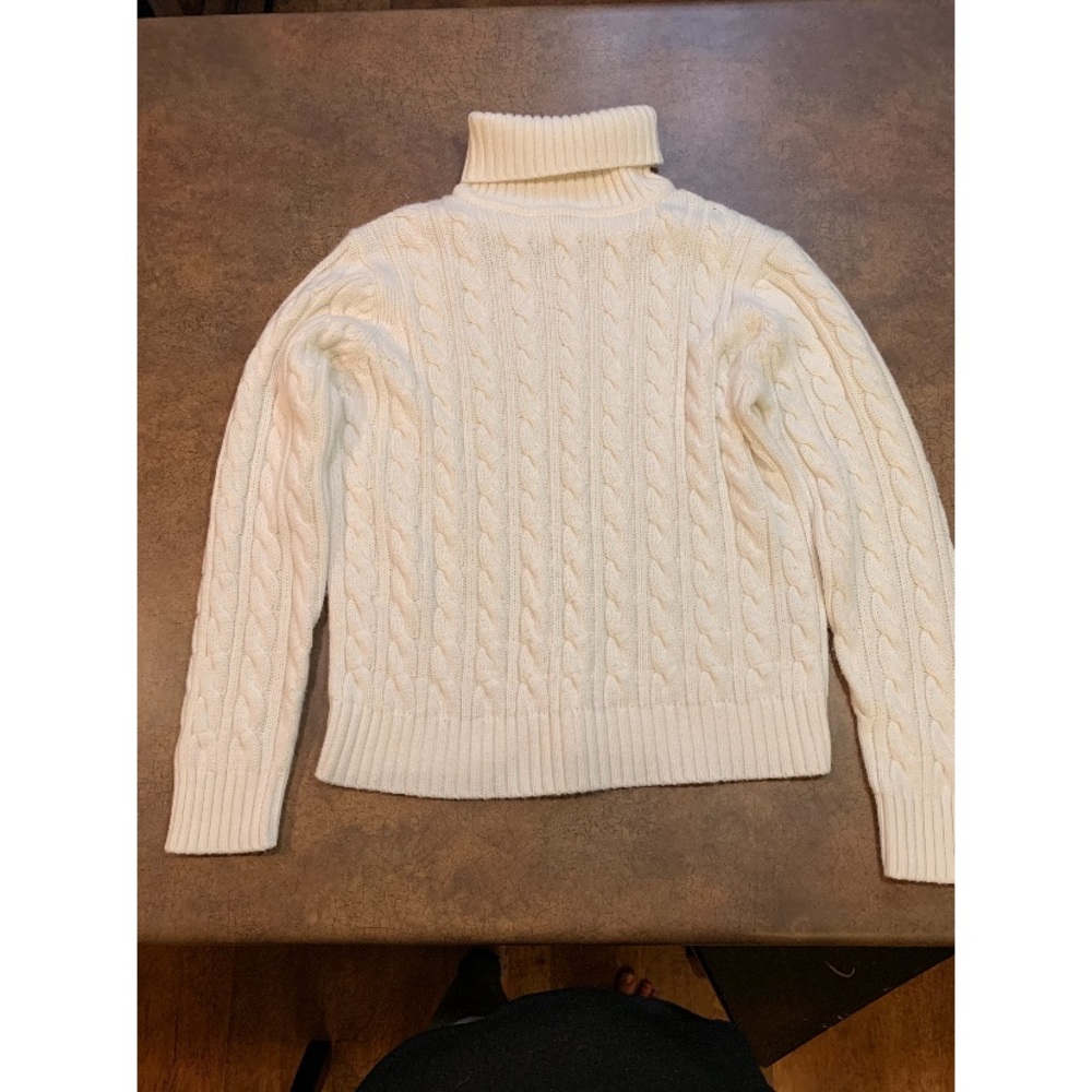 Chunky Knit Turtle Neck - Picture 2 of 3